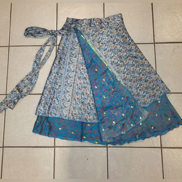 Reversible Silk Saree - Picture 1 of 3